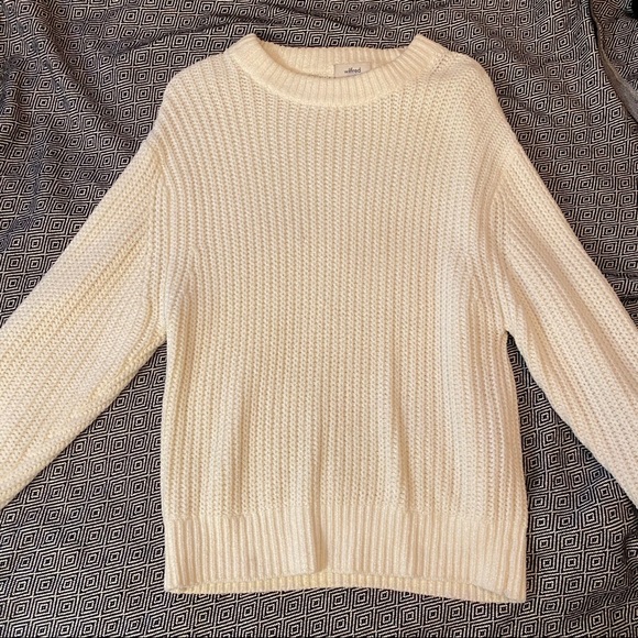 Aritzia Knit Sweater Cream/White